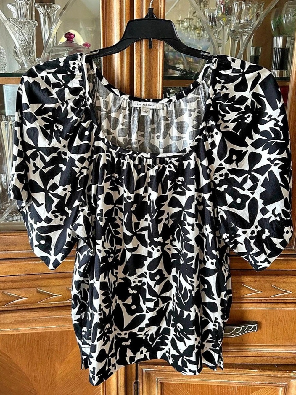 Free Assembly Floral Puff Sleeve Blouse in Black & White Size Large